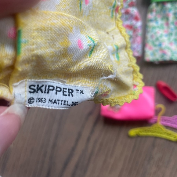 Vintage Barbie + Skipper Clothes Lot 1960’s+ - Picture 3 of 16